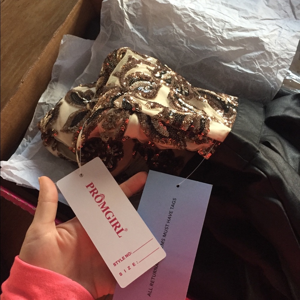 Prom Dress - Picture 5 of 7